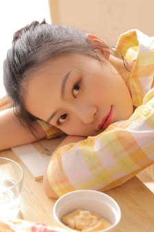 张馨的视频∨K